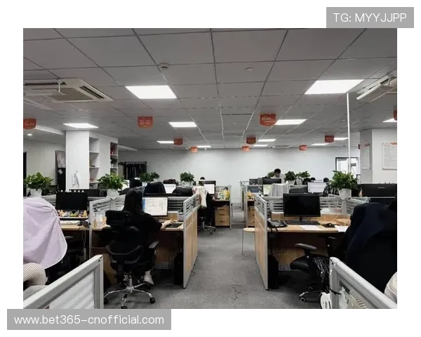 365日博集团娱乐平台专业的客服团队全天在线,及时解决玩家在游戏中遇到的各种问题 365日博集团娱乐平台专业的客服团队全天在线,及时解决玩家在游戏中遇到的各种问题